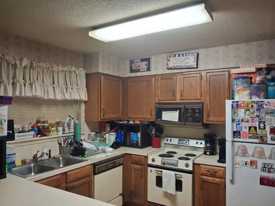 6160 Buncombe Road, Shreveport, LA 71129 - #3