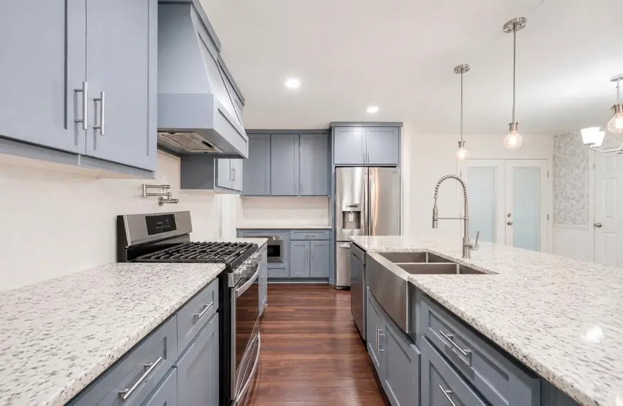 4024 Calmont Avenue, Fort Worth, TX 76107 - #2