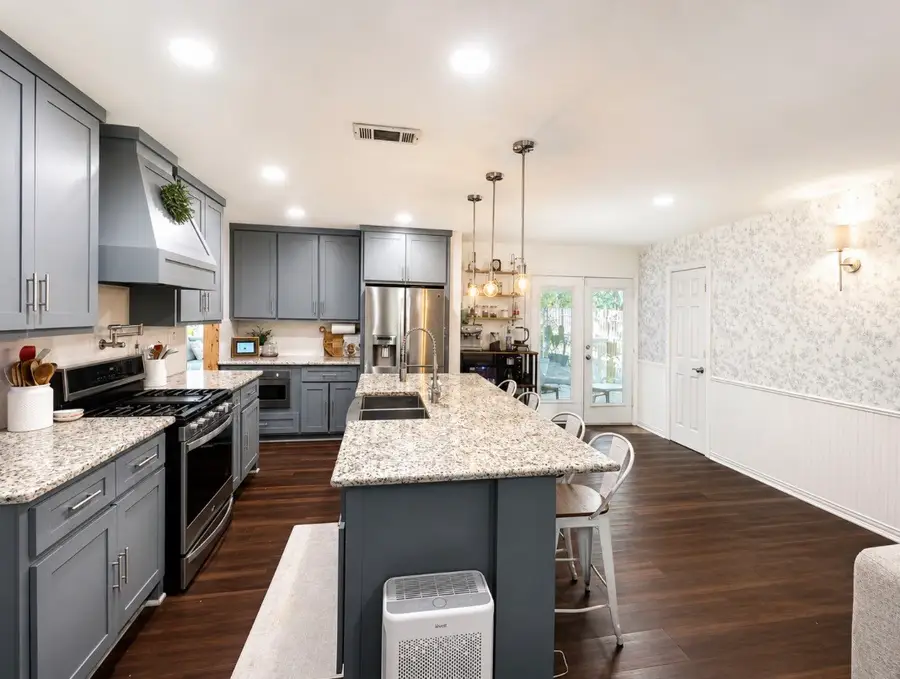 4024 Calmont Avenue, Fort Worth, TX 76107 - #3