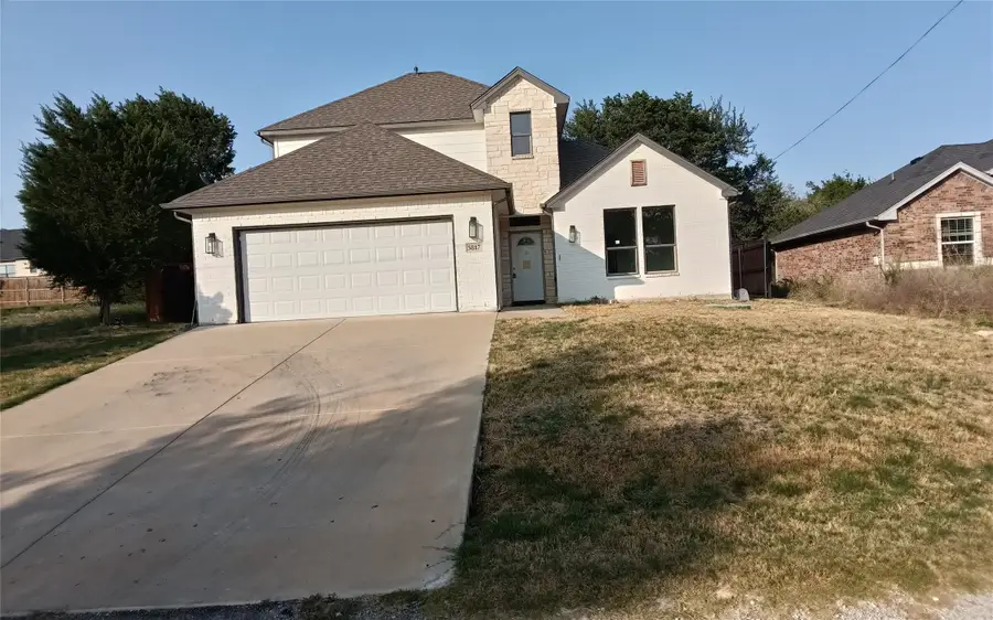 5817 Stonegate Circle, Granbury, TX 76048 - #2