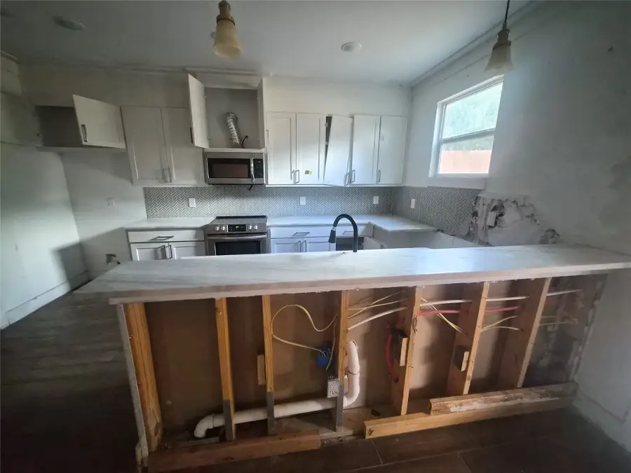 5817 Stonegate Circle, Granbury, TX 76048 - #3