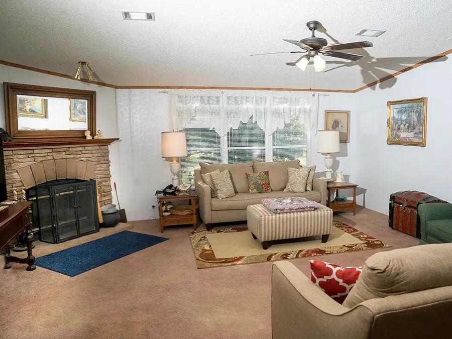 1708 N Pine Street, Vivian, LA 71082 - #3