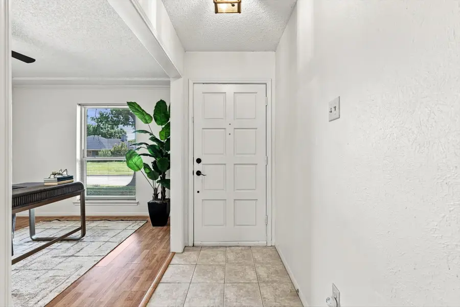 2517 Lawnview Drive, Carrollton, TX 75006 - #2