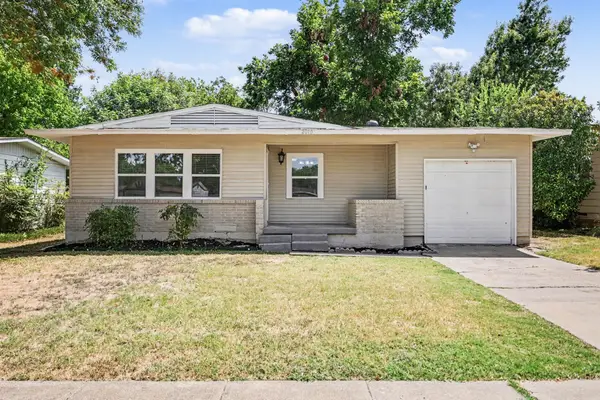 2010 Glenhaven Street, Arlington, TX 76010