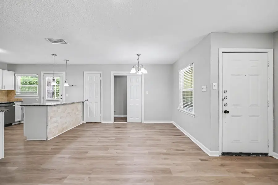 2010 Glenhaven Street, Arlington, TX 76010 - #2