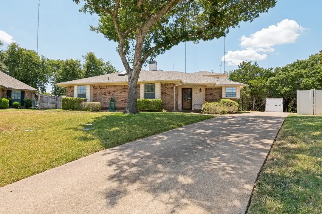411 Bradshaw Street, Cedar Hill, TX 75104 - #1