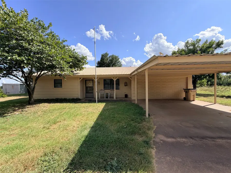 105 W Elm Street, Gustine, TX 76455 - #2