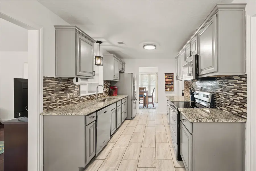 5710 Valley Ridge Court, Arlington, TX 76017 - #2