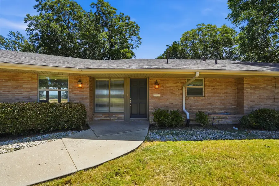 3202 S Country Club Road, Garland, TX 75043 - #3
