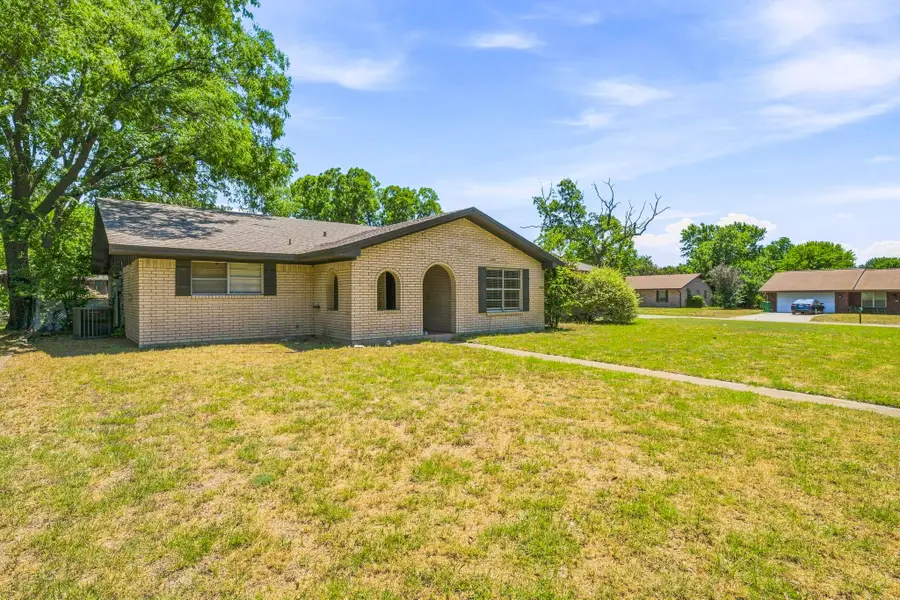 905 Meadowlark Lane, Stephenville, TX 76401 - #2