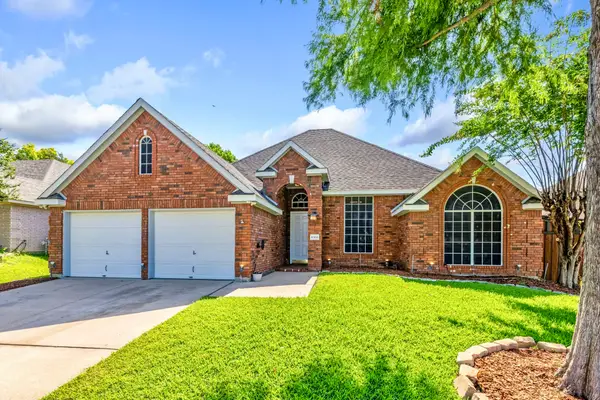 4564 Jousting Lane, Grand Prairie, TX 75052