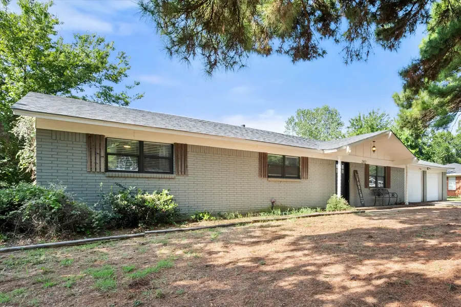 202 Lone Star Street, Joshua, TX 76058 - #3