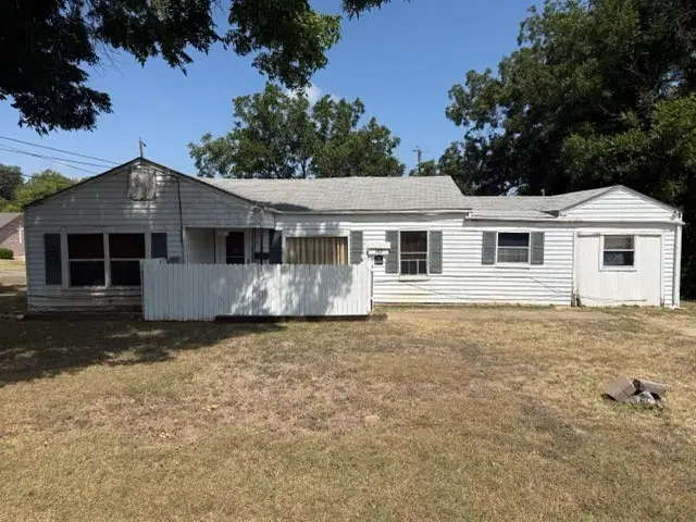 3815 Beverly Drive, Beverly Hills, TX 76711 - #2