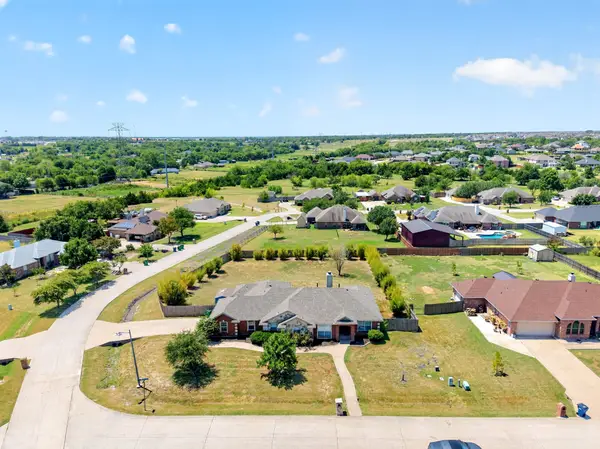 118 Haley Drive, Fate, TX 75189