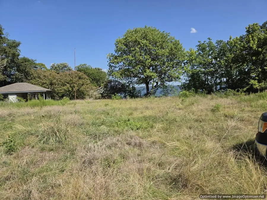 100 Hilltop Drive, Trinidad, TX 75163 - #2