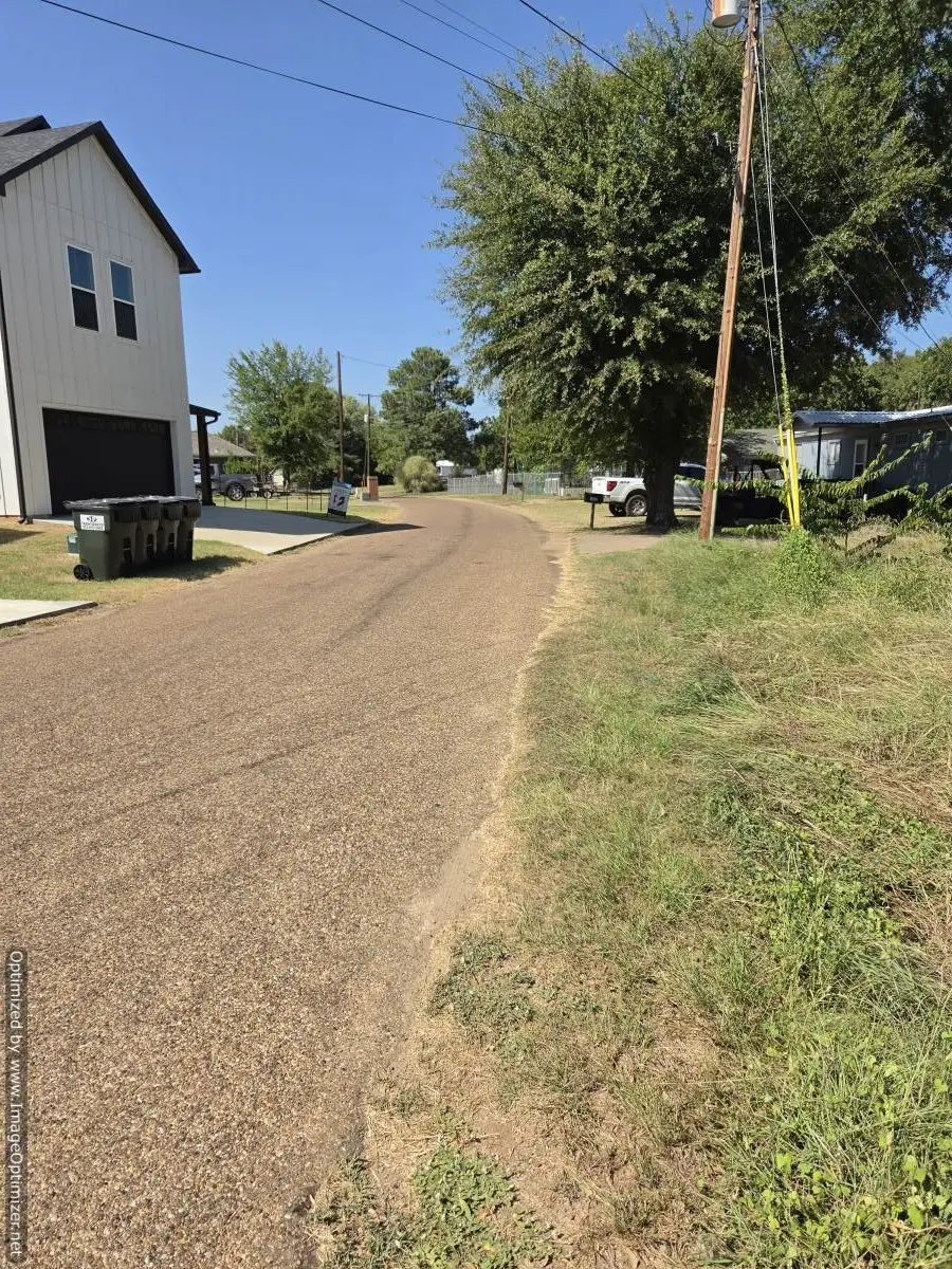 100 Hilltop Drive, Trinidad, TX 75163 - #3