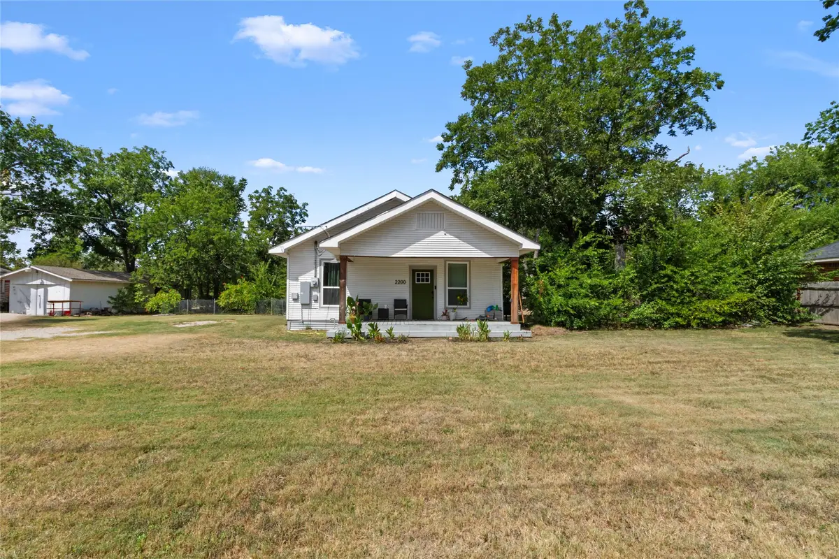 2200 N Beaton Street, Corsicana, TX 75110 - #1