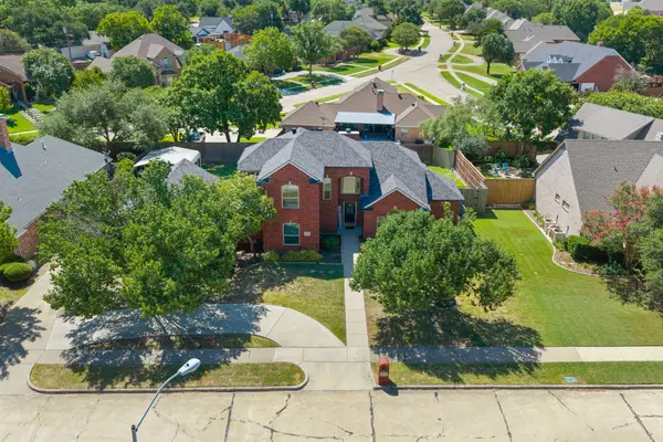1907 Clearview Drive, Ennis, TX 75119
