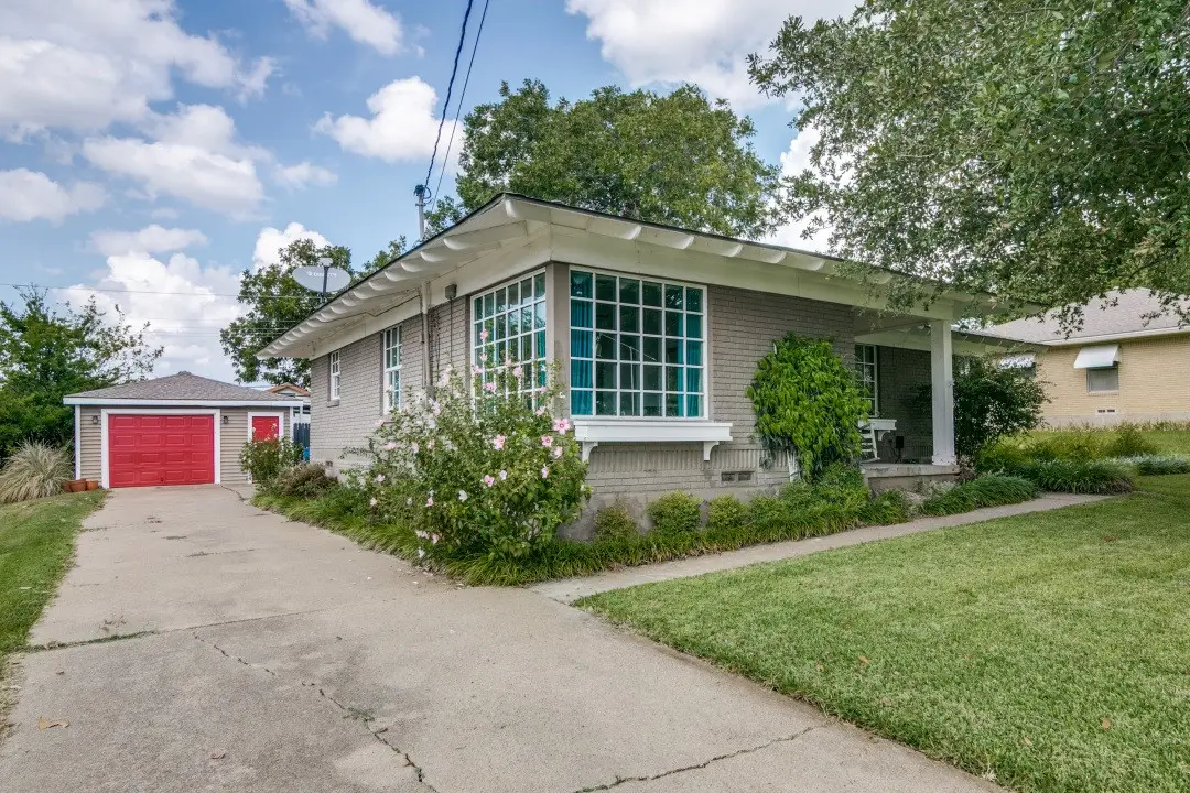 504 W Kaufman Street, Rockwall, TX 75087 - #1