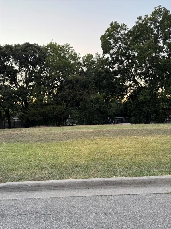 525 Highland Drive, Seagoville, TX 75159