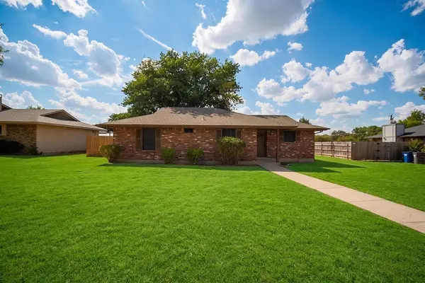 1715 Jenkins Lane, Glenn Heights, TX 75154