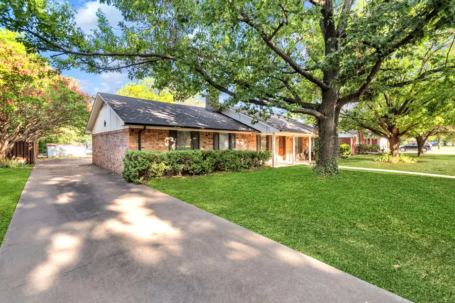 202 Diane Drive, Sanger, TX 76266 - #2