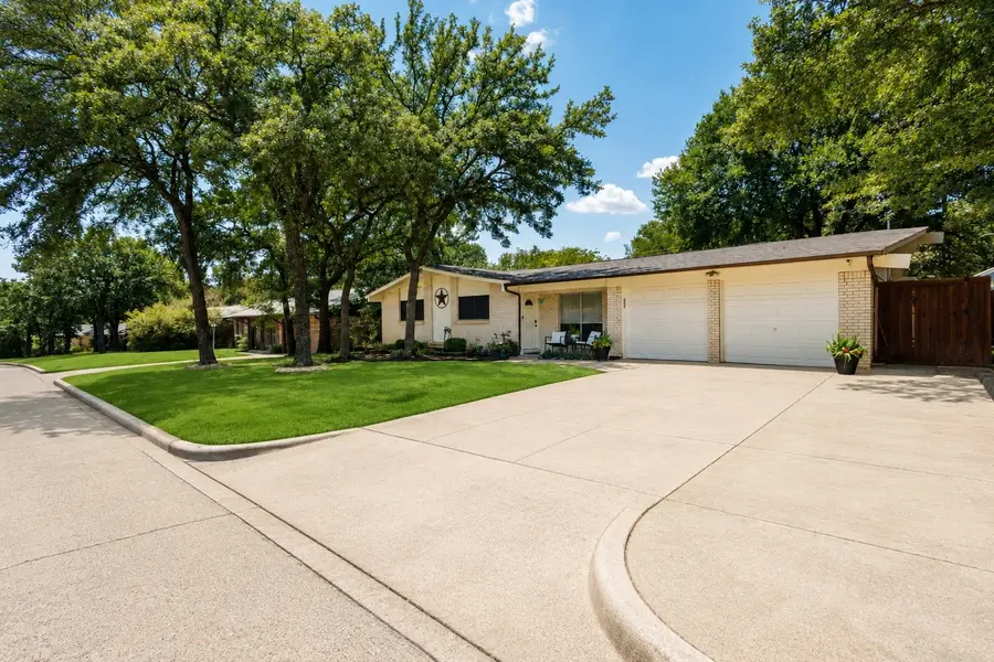 64 Somerset Terrace, Bedford, TX 76022 - #2
