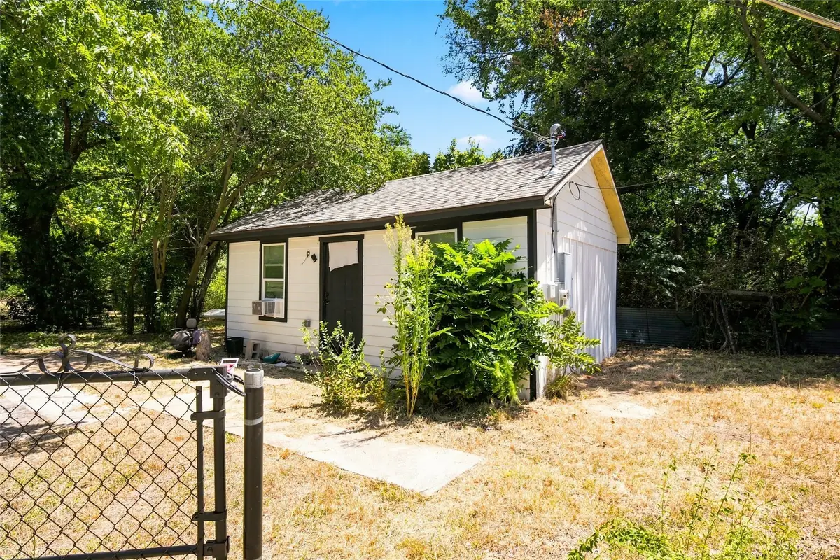 2000 Parrish Street, Bellmead, TX 76705 - #1