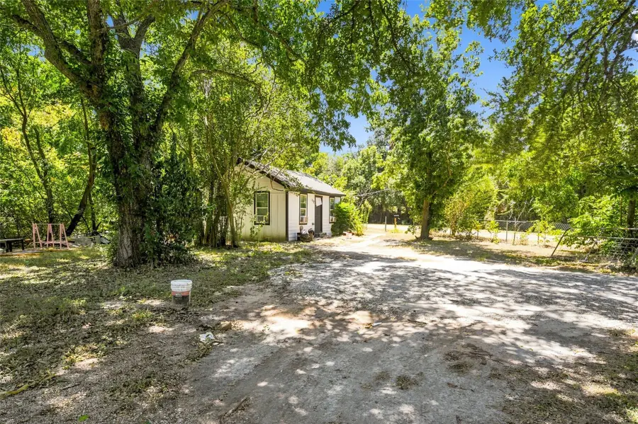 2000 Parrish Street, Bellmead, TX 76705 - #3