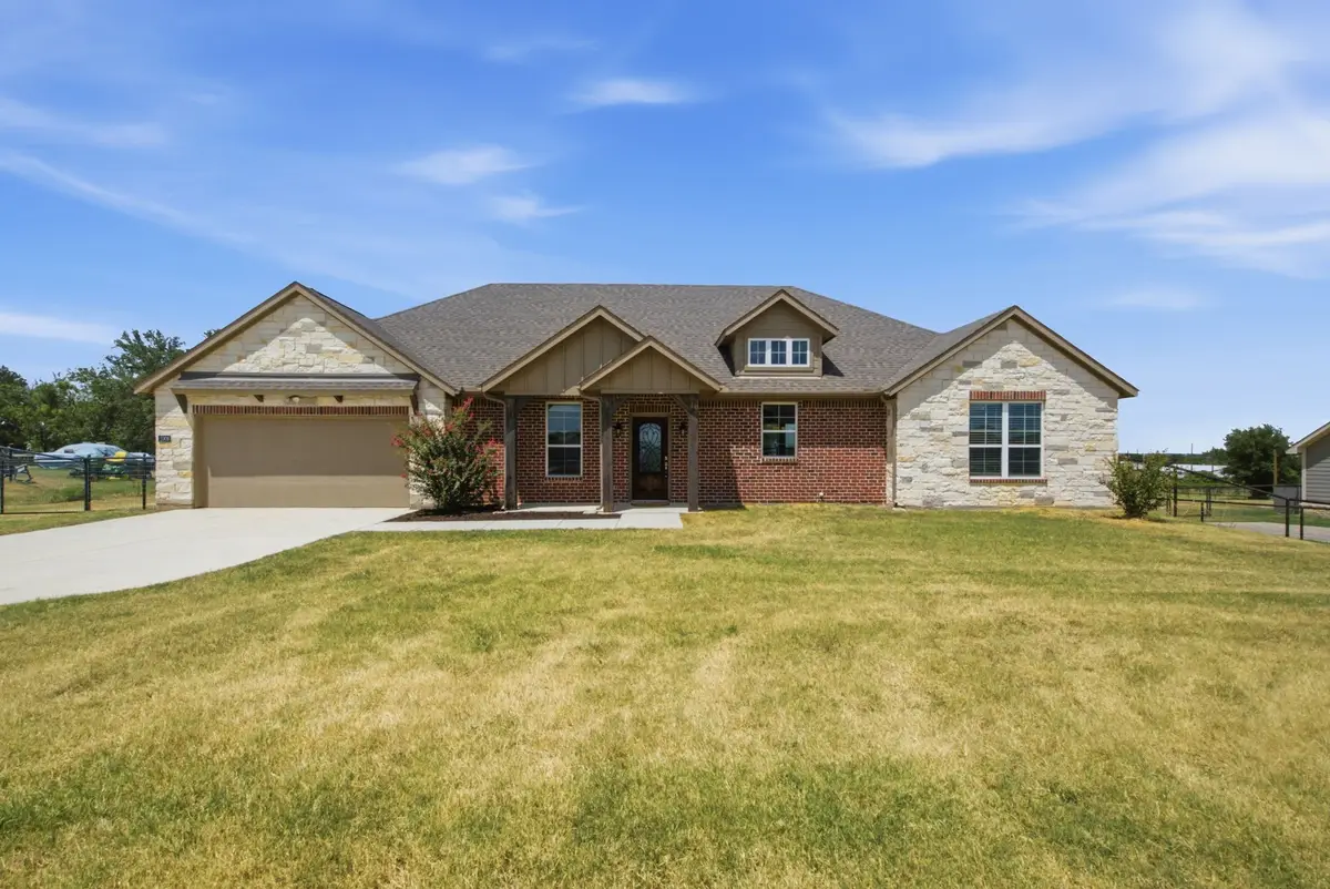 1009 Northern Oaks Court, Springtown, TX 76082 - #1