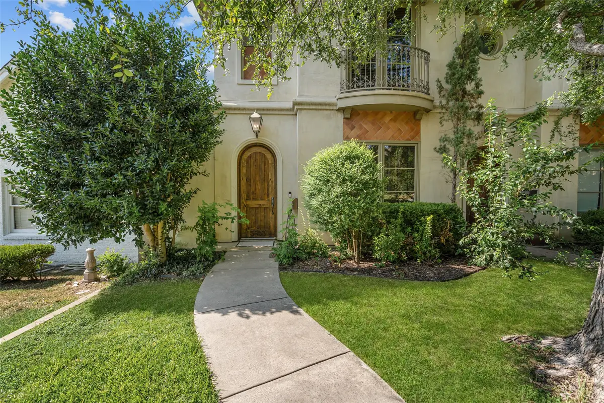 3633 Crestline Road, Fort Worth, TX 76107 - #1