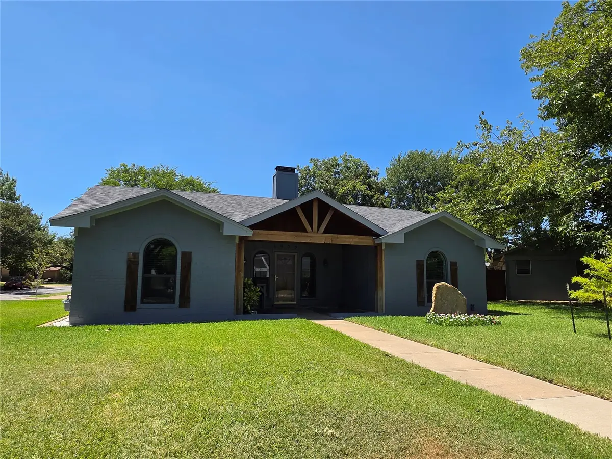6909 Sandalwood Lane, Fort Worth, TX 76116 - #1