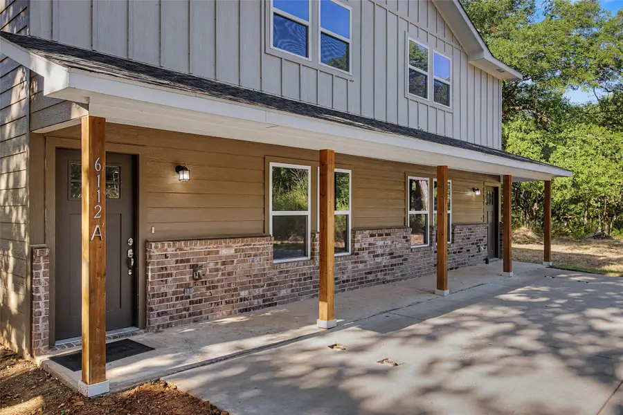 6112 Mccullar Street, Haltom City, TX 76117 - #2