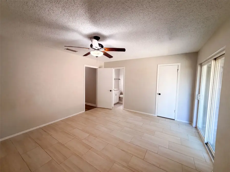 922 Meadowdale Circle, Garland, TX 75043 - #3