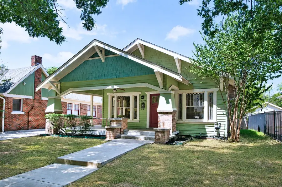 2704 College Avenue, Fort Worth, TX 76110 - #2