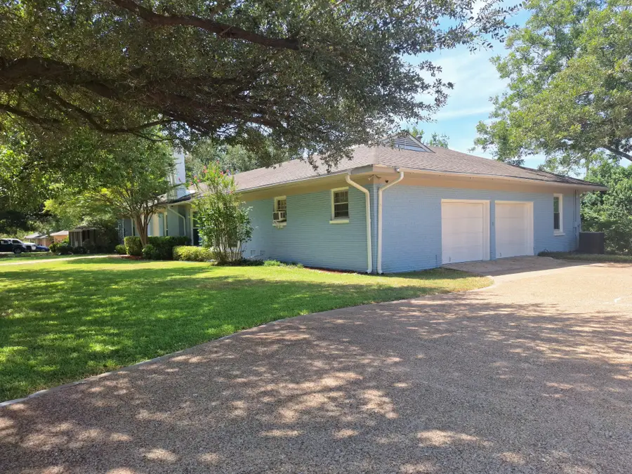 2116 N 33rd Street, Waco, TX 76708 - #2