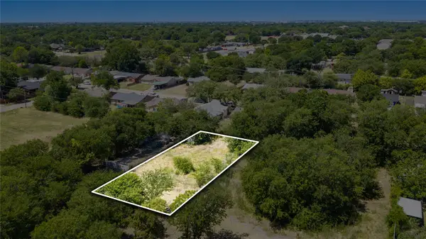 1825 Avenue C, Grand Prairie, TX 75051