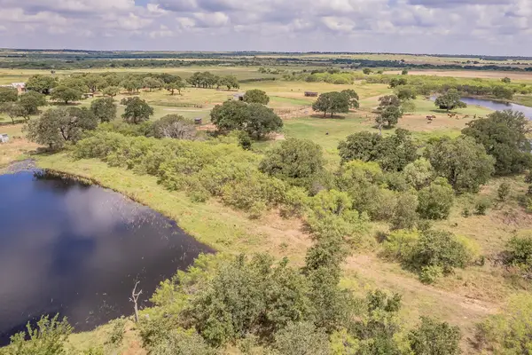6179 Old Joy Shannon Road, Henrietta, TX 76365