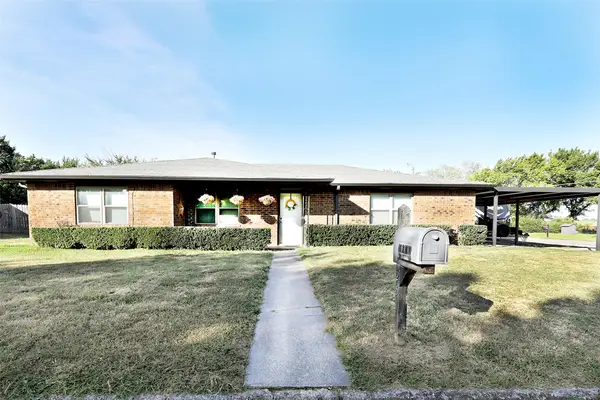 251 Alicia Street, Bowie, TX 76230