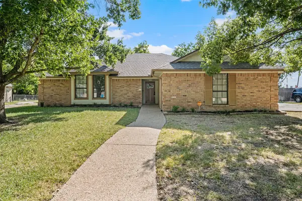 209 Bonham Drive, Hewitt, TX 76643