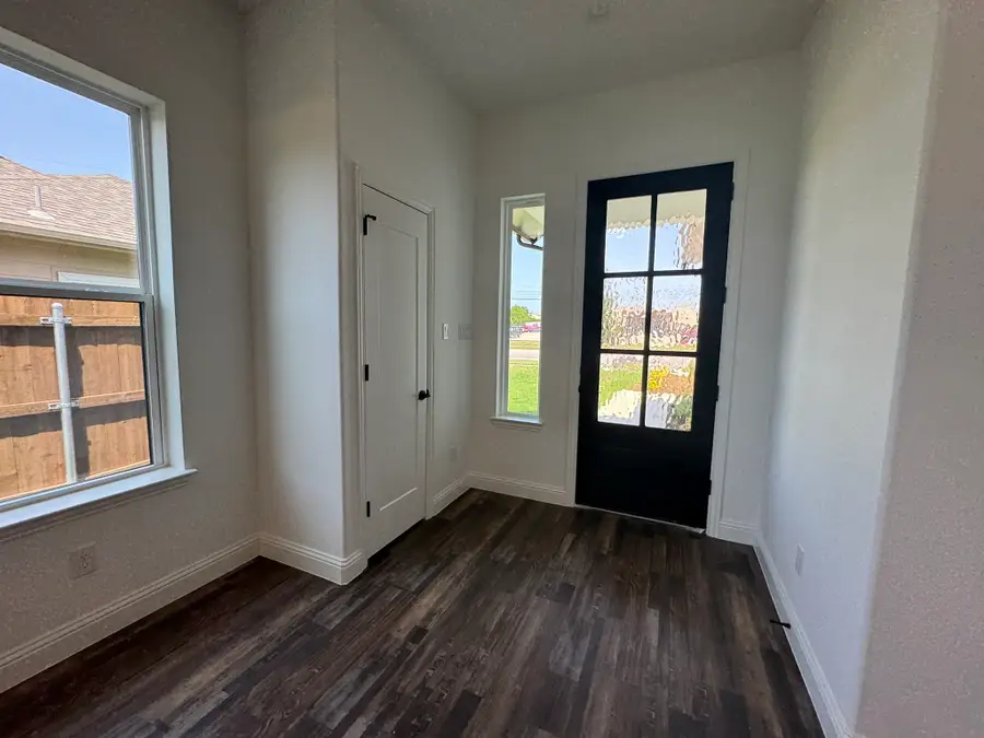 4911 Lee Street, Greenville, TX 75401 - #3