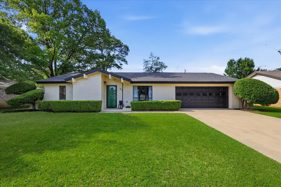 217 E Louella Drive, Hurst, TX 76054 - #2