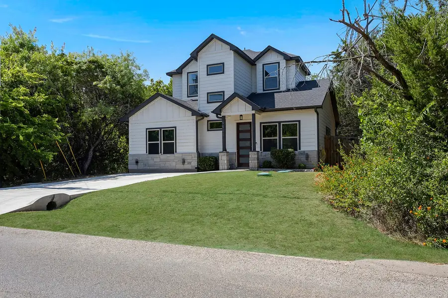 5511 Black Pine Circle, Granbury, TX 76048 - #2