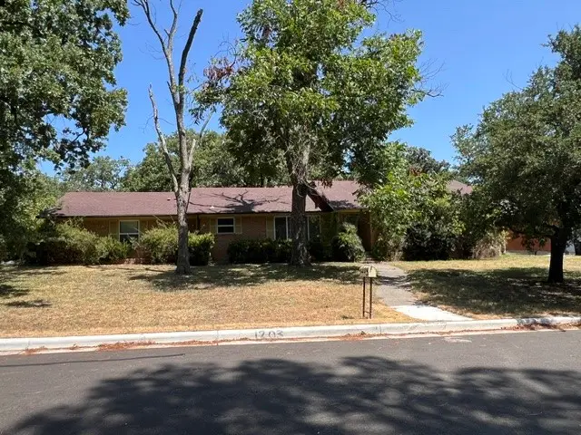 1203 Clover Lane, Denton, TX 76209 - #1