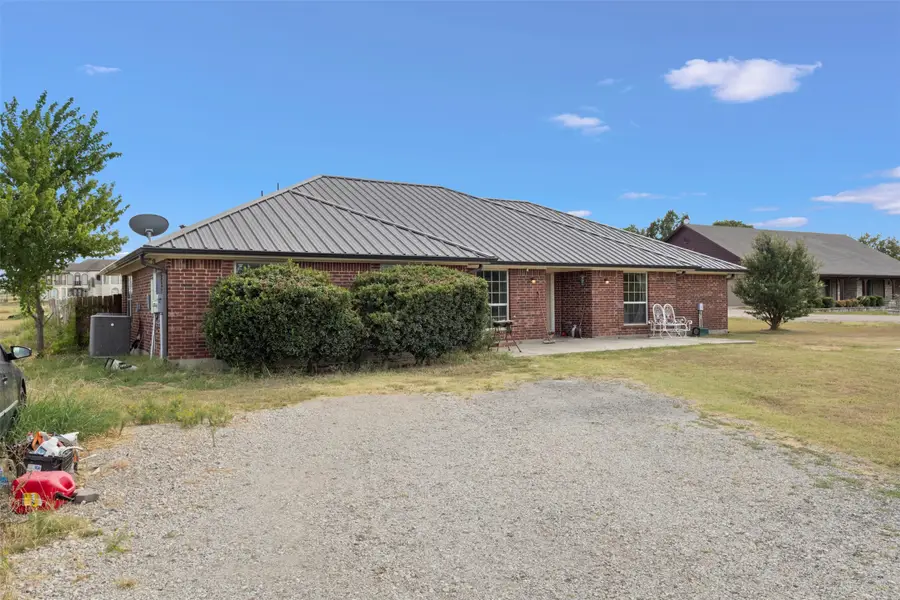 5215 Ganzer Road W, Krum, TX 76249 - #2