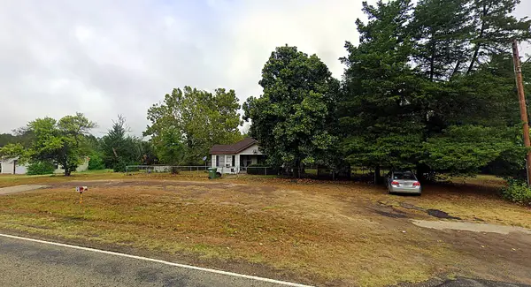 906 W Rusk Street #W, Mount Enterprise, TX 75681