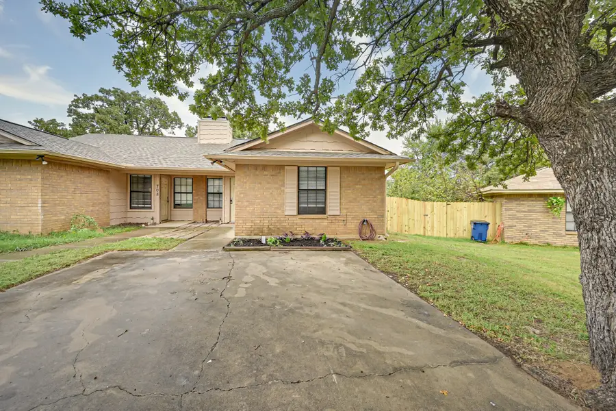706 Woodland Court, Kennedale, TX 76060 - #2