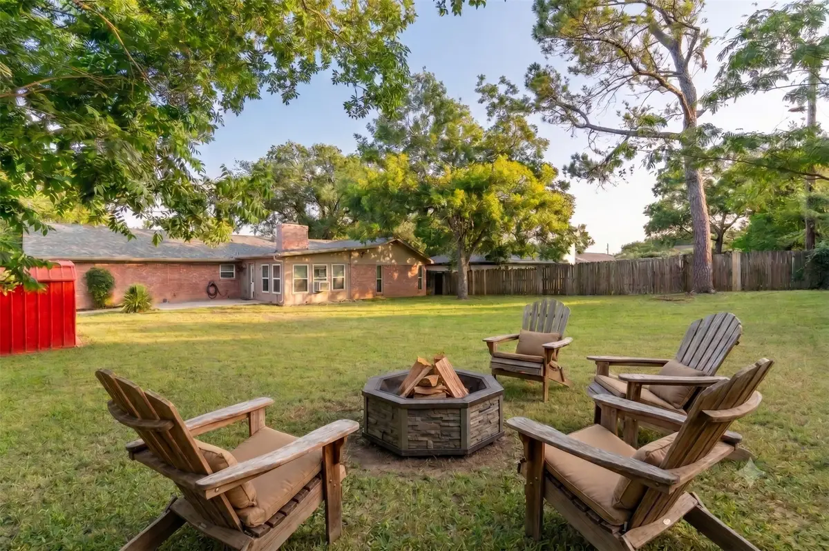 909 N Dove Road, Grapevine, TX 76051 - #1
