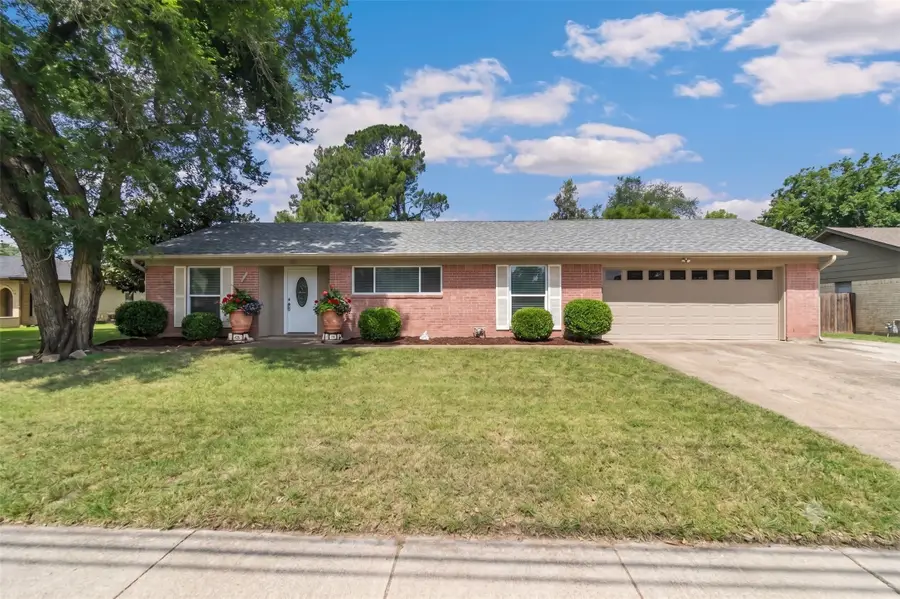 909 N Dove Road, Grapevine, TX 76051 - #2