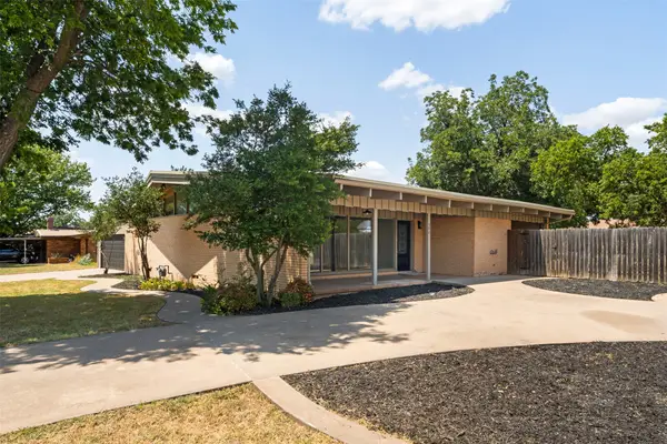 502 W Texas Avenue, Iowa Park, TX 76367
